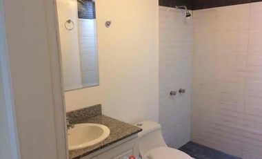 Arriendo  casa 3 dormitorios, 2 estacionamientos