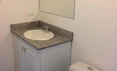 Arriendo  casa 3 dormitorios, 2 estacionamientos