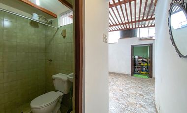 Terreno Comercial en Esquina en Avenida Pershing!!!