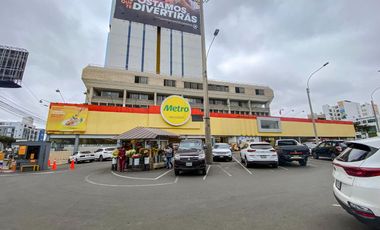 Terreno Comercial en Esquina en Avenida Pershing!!!