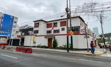 Terreno Comercial en Esquina en Avenida Pershing!!!