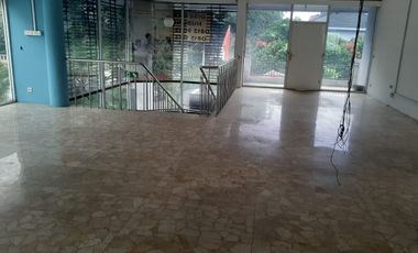 di SEWA kan kantor di KEMANG JAKSEL