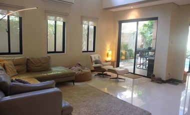 Well-priced Modern House in BF Homes Parañaque with Pool – For Sale