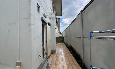 Rare Item! Corner Unit, Move-in Ready — Casa Ville Ramintra–Wongwaen 2, Only 10 Minutes to Fashion Island