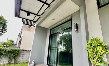 Rare Item! Corner Unit, Move-in Ready — Casa Ville Ramintra–Wongwaen 2, Only 10 Minutes to Fashion Island