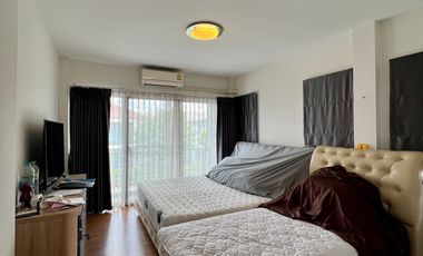 Rare Item! Corner Unit, Move-in Ready — Casa Ville Ramintra–Wongwaen 2, Only 10 Minutes to Fashion Island