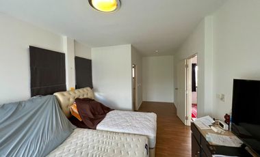 Rare Item! Corner Unit, Move-in Ready — Casa Ville Ramintra–Wongwaen 2, Only 10 Minutes to Fashion Island