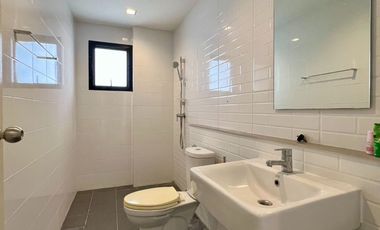 Rare Item! Corner Unit, Move-in Ready — Casa Ville Ramintra–Wongwaen 2, Only 10 Minutes to Fashion Island