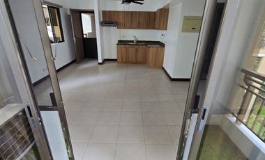 3BR Condo With Parking Asteria Residences Dmcihomes Paranaque Near Waltermart