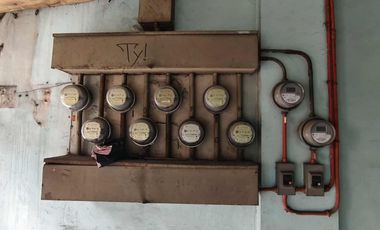 MULTI-DOOR OLD APARTMENT FOR SALE  NEAR  BANAWE & E. RODRIGUEZ QUEZON CITY