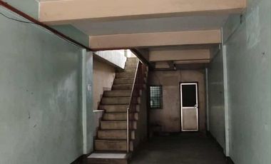 MULTI-DOOR OLD APARTMENT FOR SALE  NEAR  BANAWE & E. RODRIGUEZ QUEZON CITY