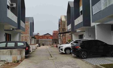 Dijual Rumah Sangat Strategis 8 Menit LRT Cikunir Bebas Banjir