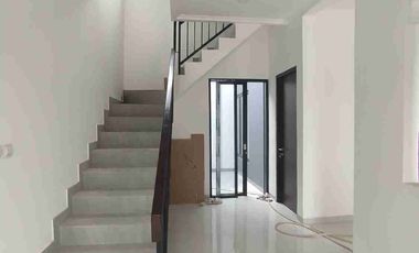 Dijual Rumah Sangat Strategis 8 Menit LRT Cikunir Bebas Banjir