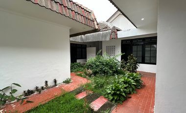 Dijual Rumah Luas & Strategis di Cimanggis – Dekat Tol & LRT, Nego!