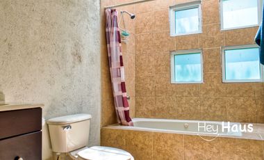 CASA EN RENTA EN HÉROES 1910, TLALPAN, RODEADA DE BOSQUE