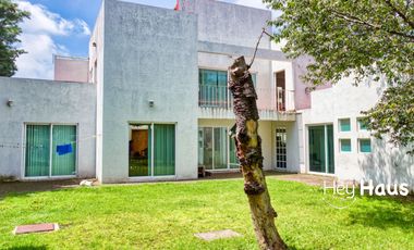 CASA EN RENTA EN HÉROES 1910, TLALPAN, RODEADA DE BOSQUE