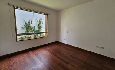 ¡Vive en Golf Los Inkas! Dept con Piscina + 3 Dorm. con Baño Incorporado 378 M²!
