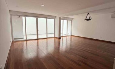 VENDO DEPARTMENTO PRIMER PISO EN SAN ISIDRO.AREA 228.20. DOS ESTABLECIMIENTOS Y DEPÓSITO.
