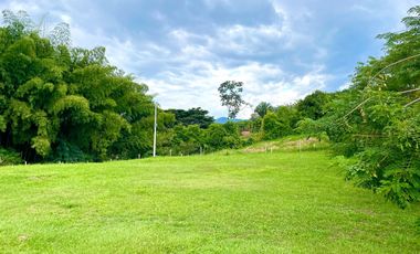 Extraordinario lote con 2053 m2 en Cerritos Condominio Campestre con vista al bosque al Bosque y a los Guaduales. Pereira.