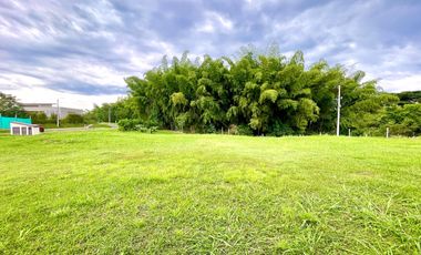 Extraordinario lote con 2053 m2 en Cerritos Condominio Campestre con vista al bosque al Bosque y a los Guaduales. Pereira.