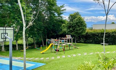 Extraordinario lote con 2053 m2 en Cerritos Condominio Campestre con vista al bosque al Bosque y a los Guaduales. Pereira.