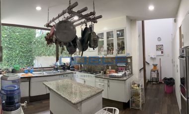 Casa en Venta. Tlacopac / Campestre