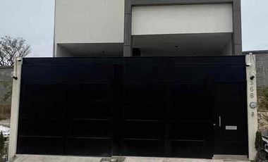 Casa en venta dentro de frac privado  lomas verdes zona sur pte de la ciudad