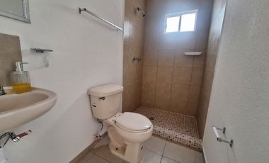 Casa en Renta en Viñedos Semi-Amueblada