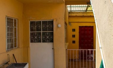 CASA EN VENTA EN AVIACIÓN CIVIL, VENUSTIANO CARRANZA