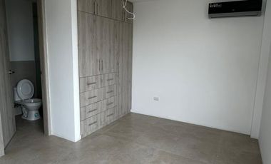 URB. VILANOVA, CASA EN ALQUILER.