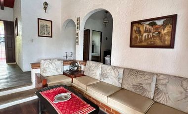 CASA EN VENTA EN LOMAS DE COCOYOC