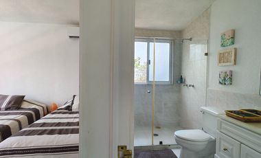 Casa en venta en Temixco Morelos, en Fraccionamiento Las Brisas