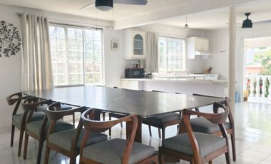 Casa en venta en Temixco Morelos, en Fraccionamiento Las Brisas