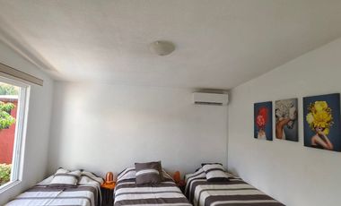 Casa en venta en Temixco Morelos, en Fraccionamiento Las Brisas