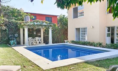 Casa en venta en Temixco Morelos, en Fraccionamiento Las Brisas