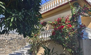 Casa en venta en Temixco Morelos, en Fraccionamiento Las Brisas