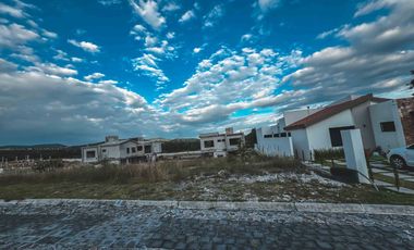 TERRENOS EN VENTA EN FRACCIONAMIENTO EL LAGO EN HARAS DEL BOSQUE.