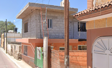 CASA A LA VENTA EN EL CENTRO DE CADEREYTA DE MONTES, QUERETARO, REMATE, AMPLIO TERRENO