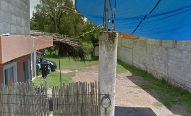 CASA A LA VENTA EN EL CENTRO DE CADEREYTA DE MONTES, QUERETARO, REMATE, AMPLIO TERRENO