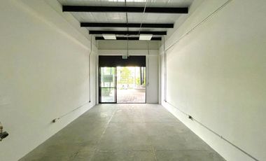 Extraordinario local con 33 m2 internos y 12 m2 de terraza en Koa Mall en la Macarena. Dosquebradas.