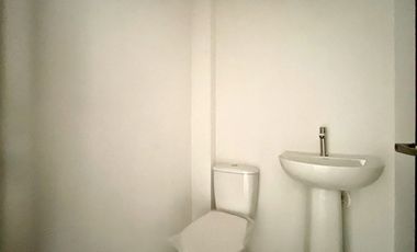 Extraordinario local con 33 m2 internos y 12 m2 de terraza en Koa Mall en la Macarena. Dosquebradas.