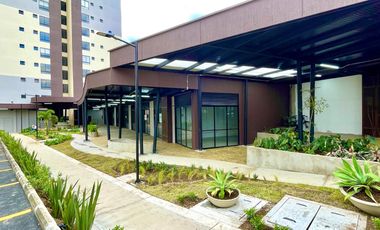 Extraordinario local con 33 m2 internos y 12 m2 de terraza en Koa Mall en la Macarena. Dosquebradas.