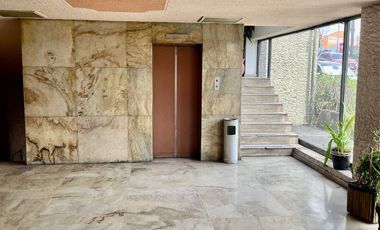 Venta de oficina en Satélite: 12 m² útiles + 1 estacionamiento, elevador y vigilancia