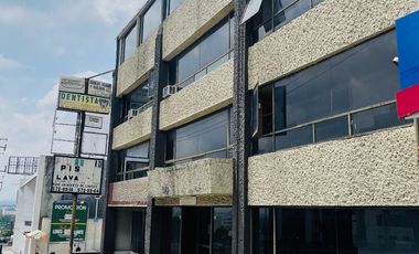 Venta de oficina en Satélite: 12 m² útiles + 1 estacionamiento, elevador y vigilancia