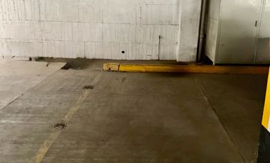 Venta de oficina en Satélite: 12 m² útiles + 1 estacionamiento, elevador y vigilancia