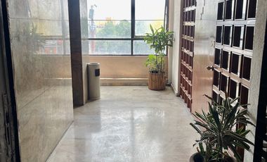 Venta de oficina en Satélite: 12 m² útiles + 1 estacionamiento, elevador y vigilancia
