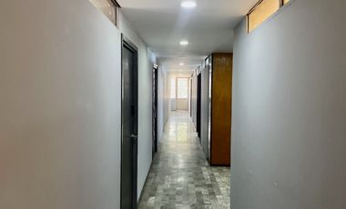 Venta de oficina en Satélite: 12 m² útiles + 1 estacionamiento, elevador y vigilancia