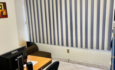 Venta de oficina en Satélite: 12 m² útiles + 1 estacionamiento, elevador y vigilancia