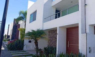 Hermosa Casa en Venta 3 Recamaras Lomas Angelopolis