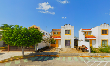 HERMOSA CASA EN VENTA POR MEDIO DE REMATE BANCARIO EN MÉRIDA YUCATAN. (NO CRÉDITOS)